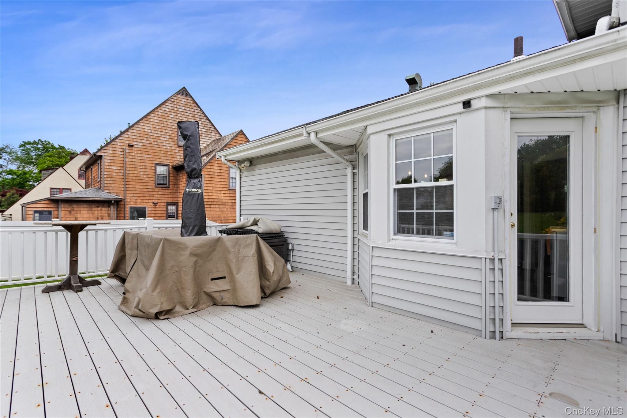 417 King Street Property Photo 18