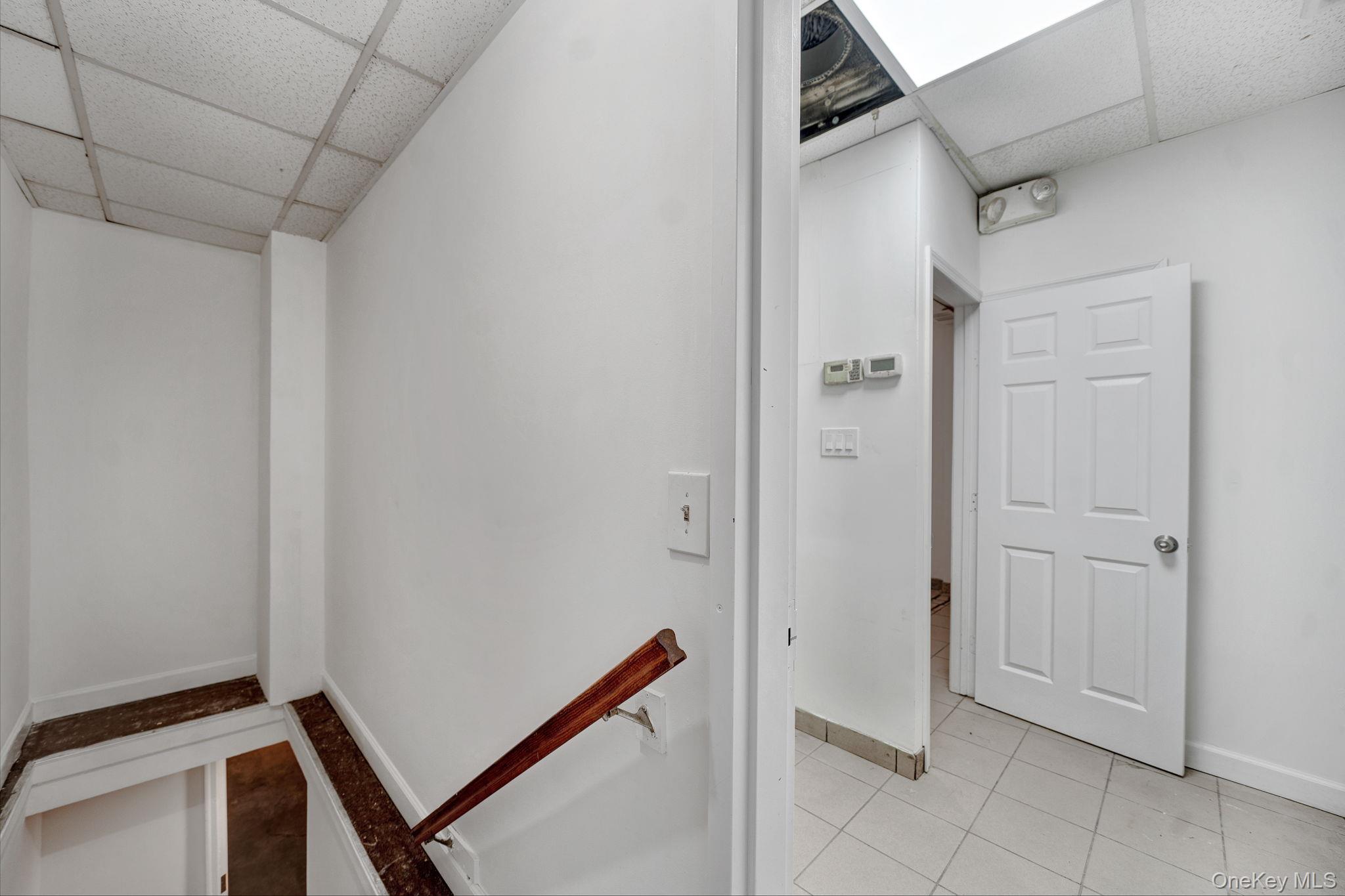 230-02 S Conduit Avenue Property Photo 12