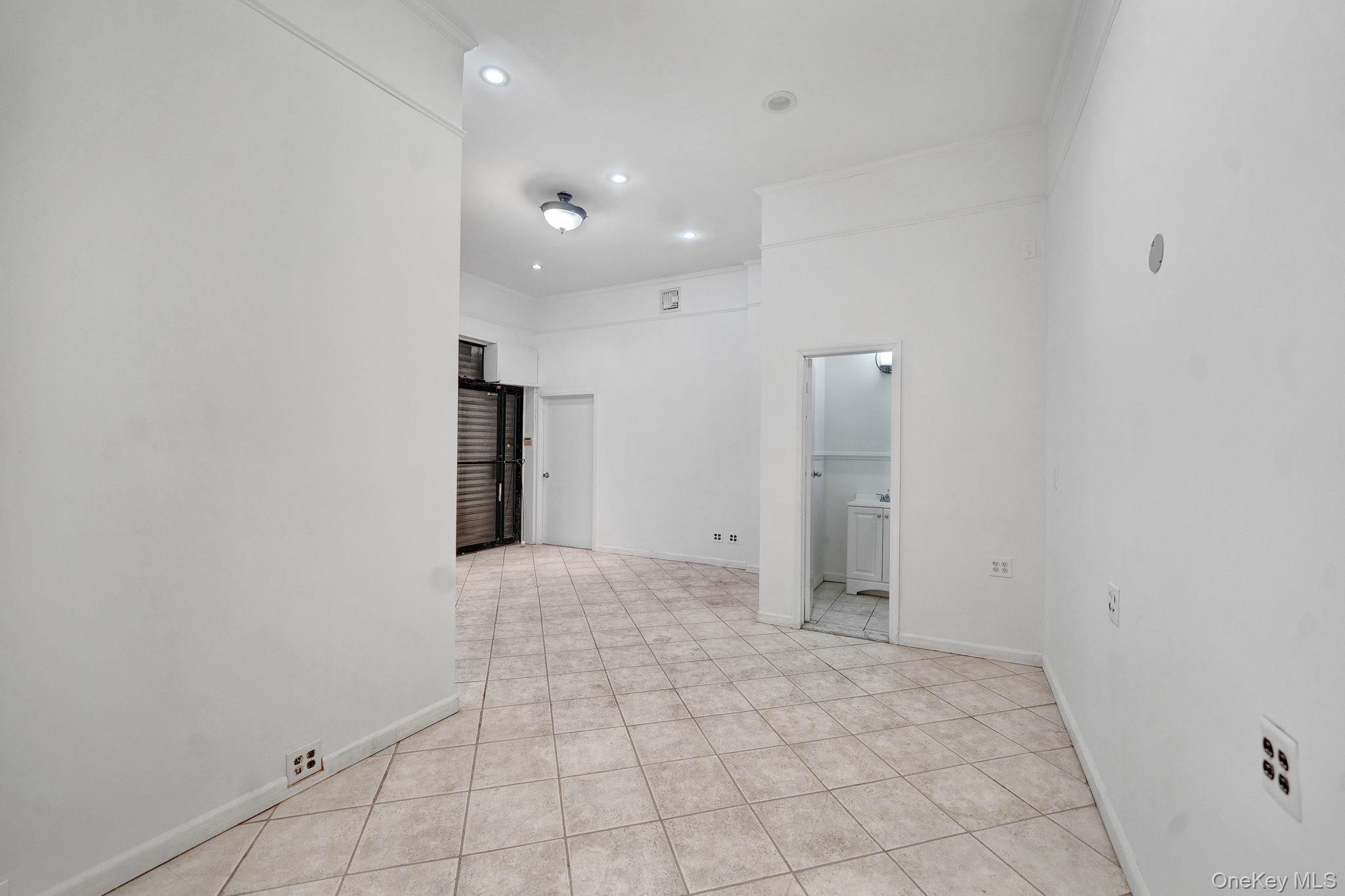 230-02 S Conduit Avenue Property Photo 15
