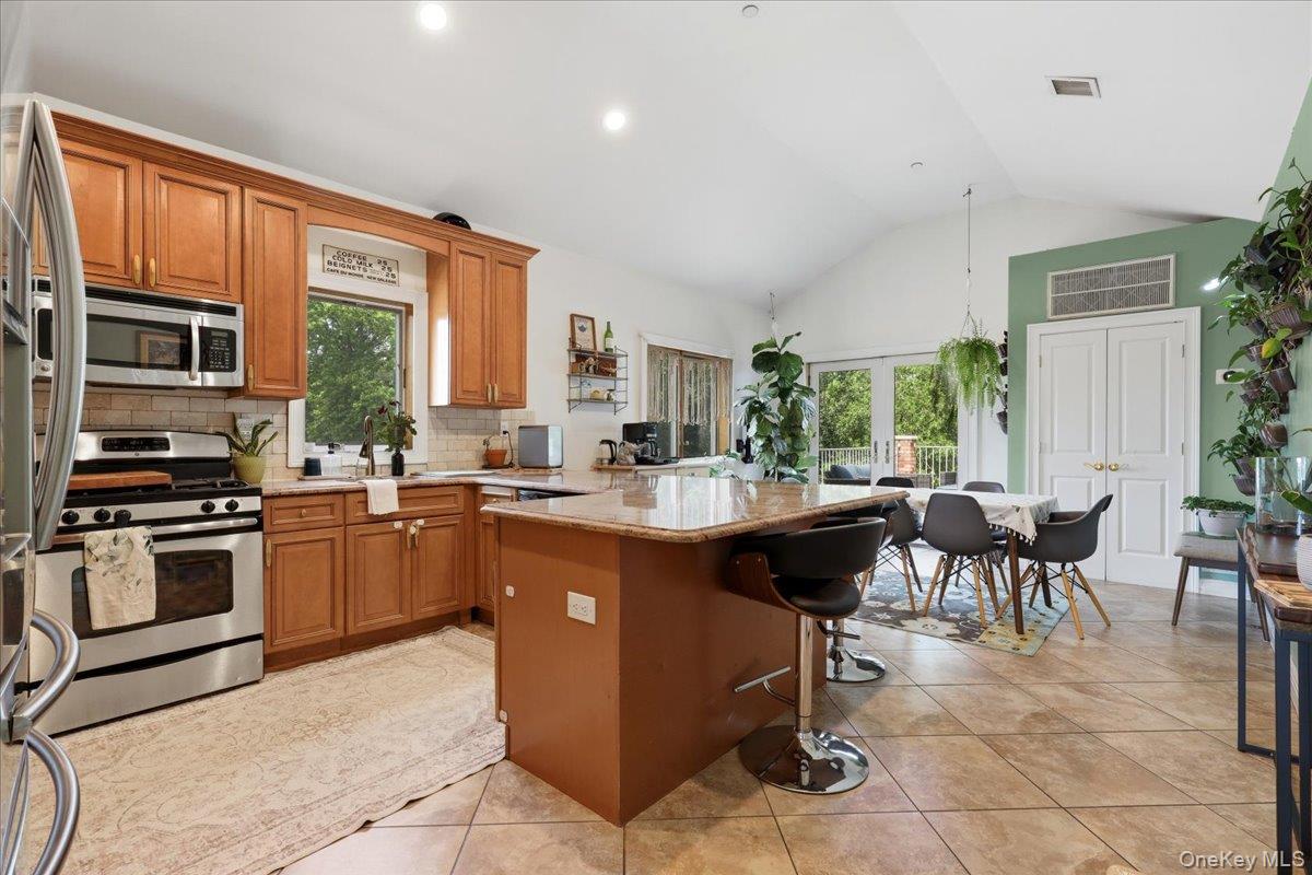 79 Tier Street Property Photo 8