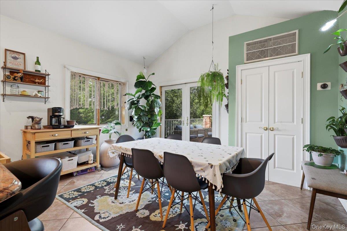 79 Tier Street Property Photo 10