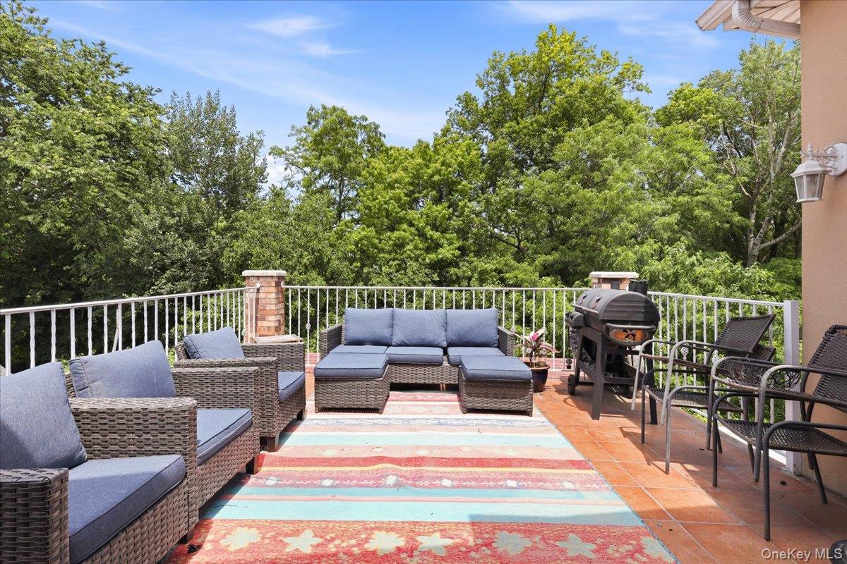 79 Tier Street Property Photo 11
