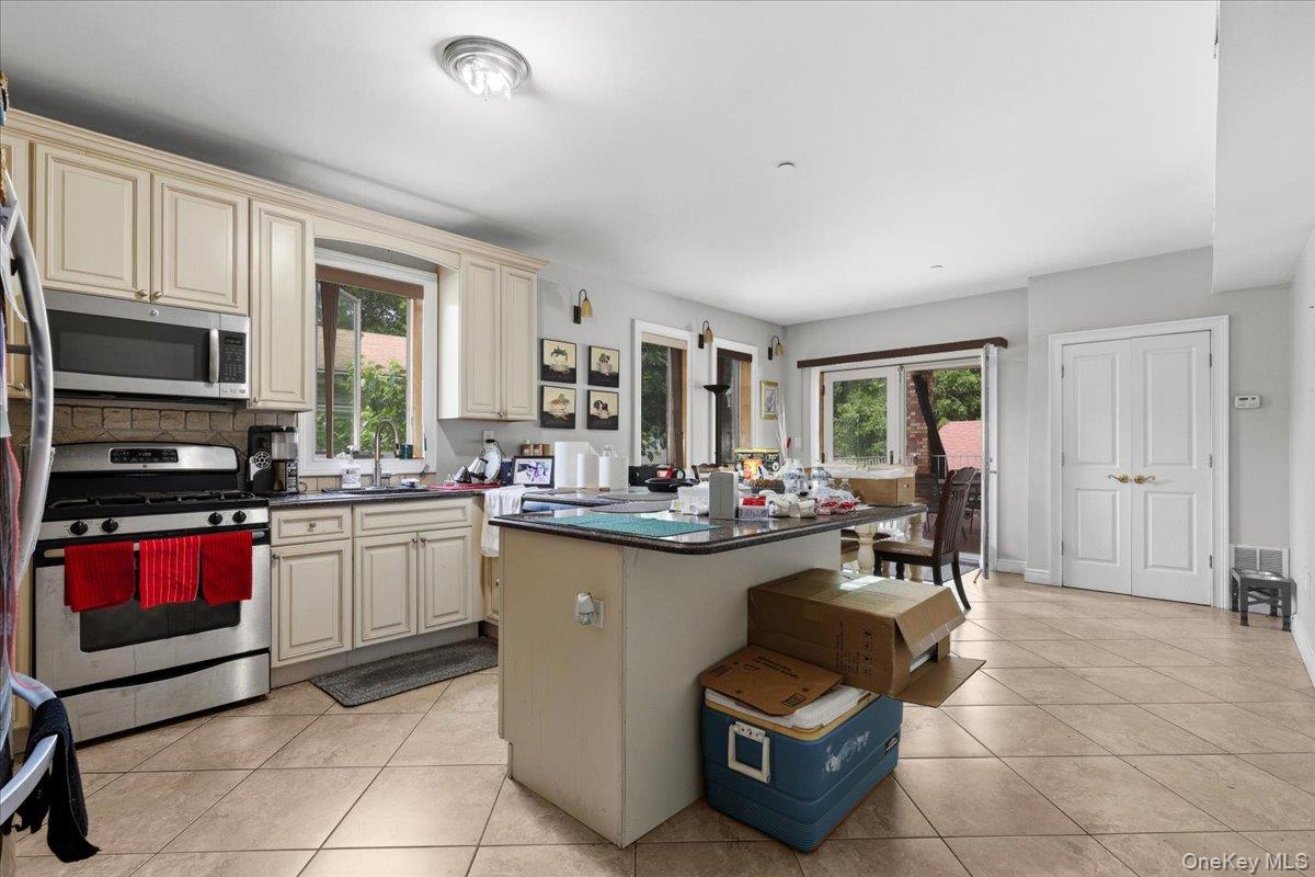 79 Tier Street Property Photo 25