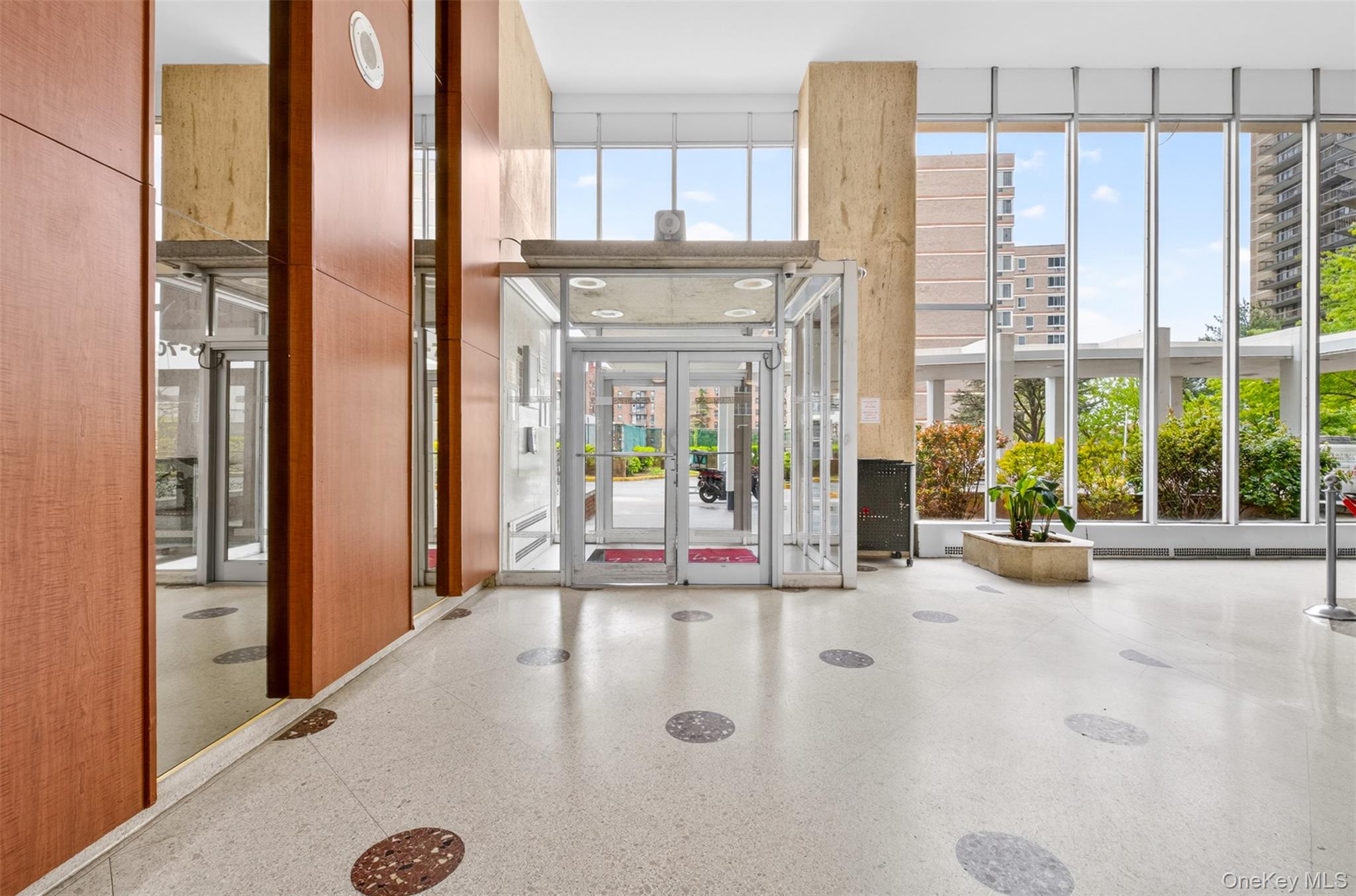 4370 Kissena Boulevard Ste L Property Photo 4