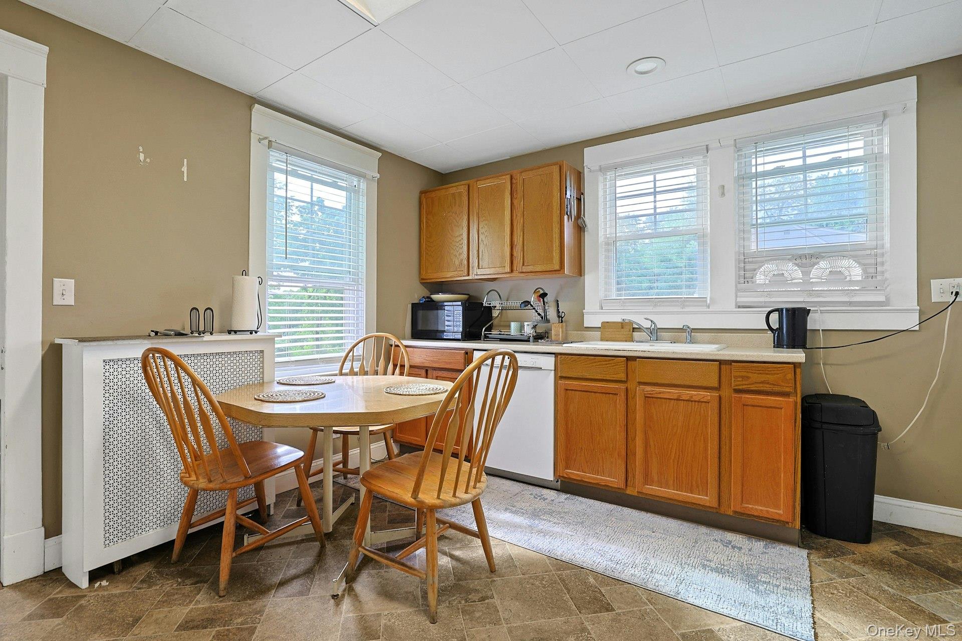 65-69 N Grant Avenue 65 Property Photo 5