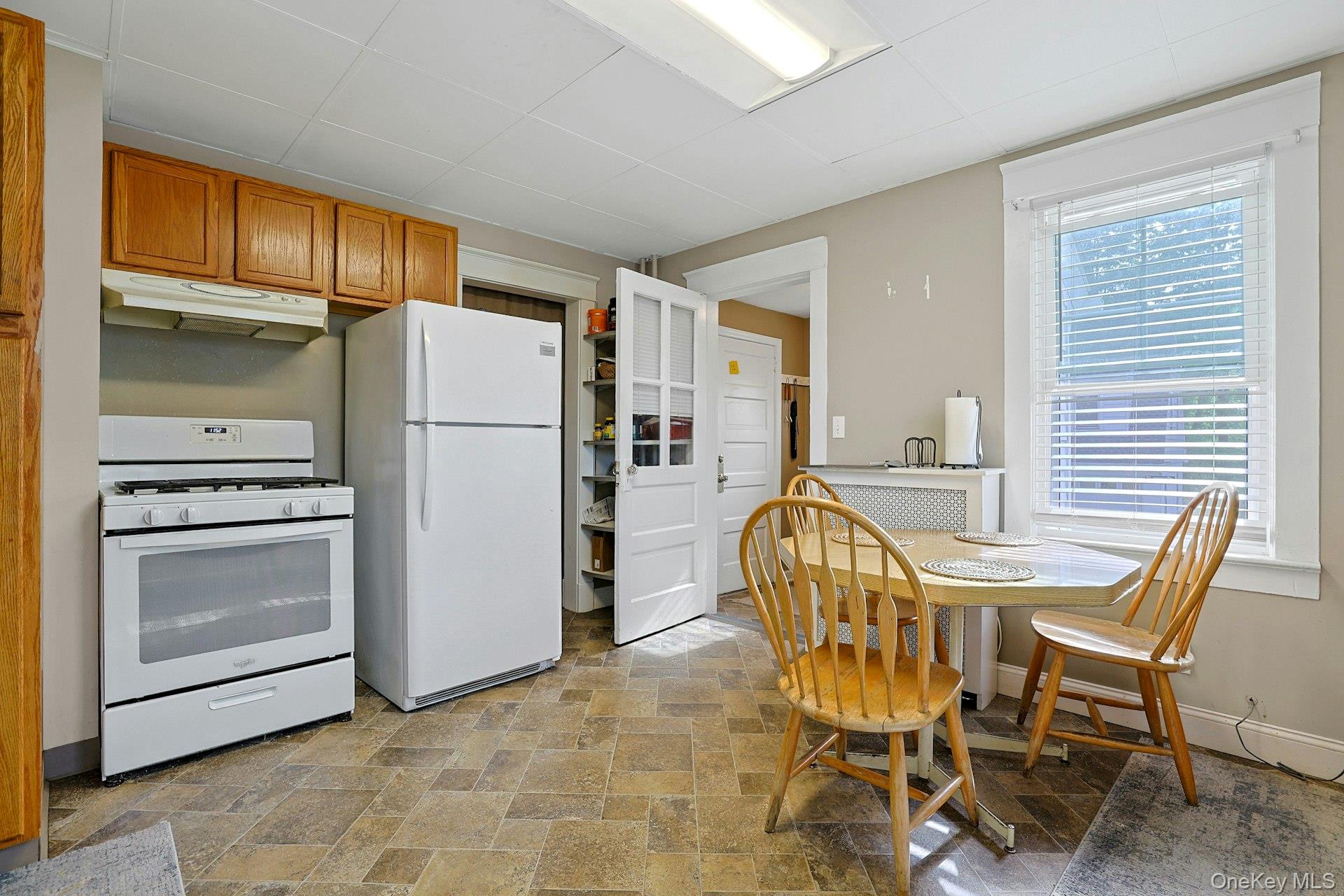 65-69 N Grant Avenue 65 Property Photo 6