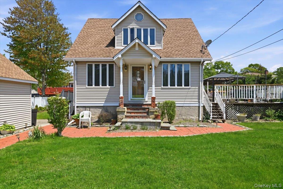 418 Myrtle Avenue Property Photo 1