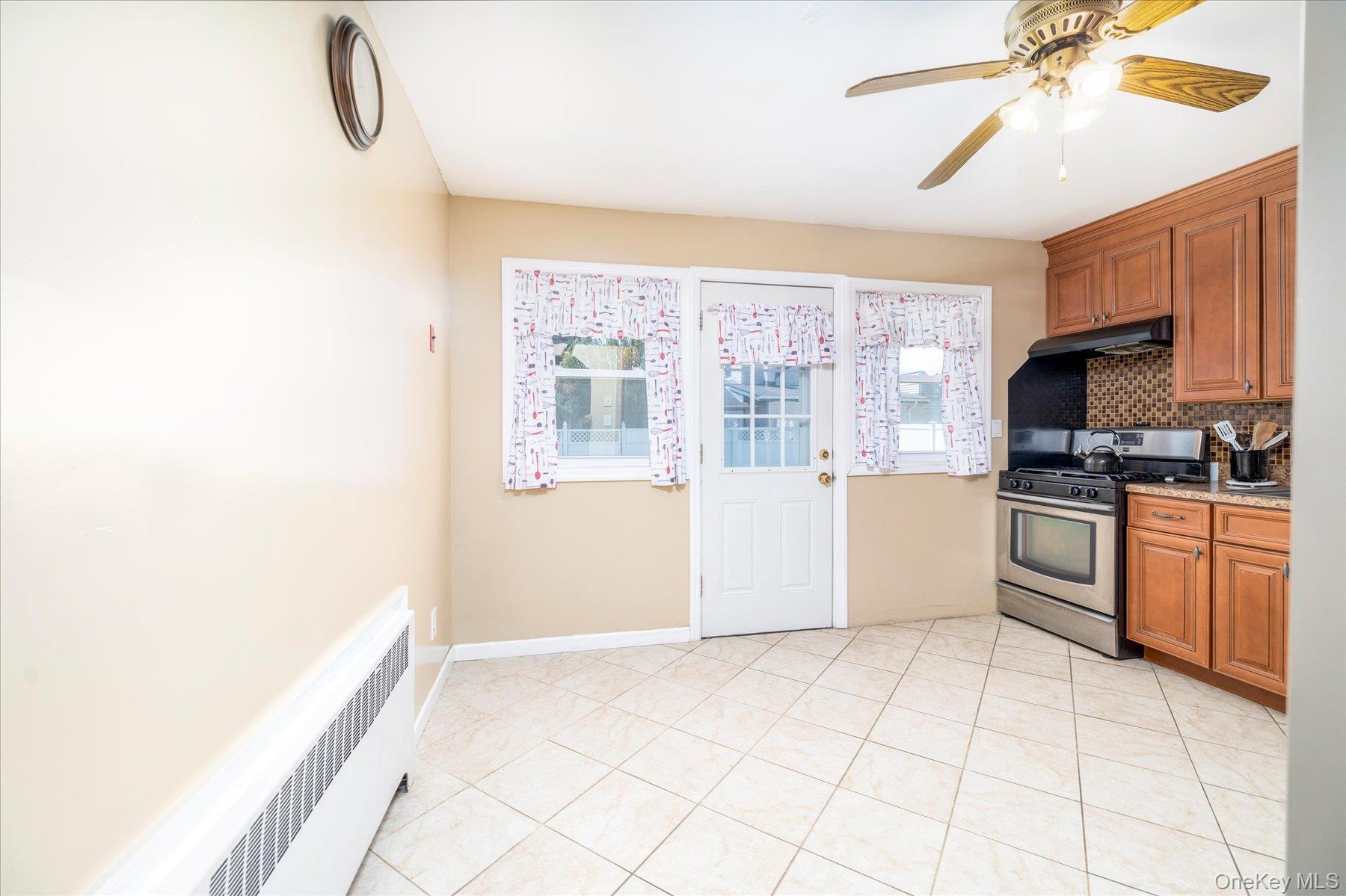 265 W Windsor Parkway Property Photo 10