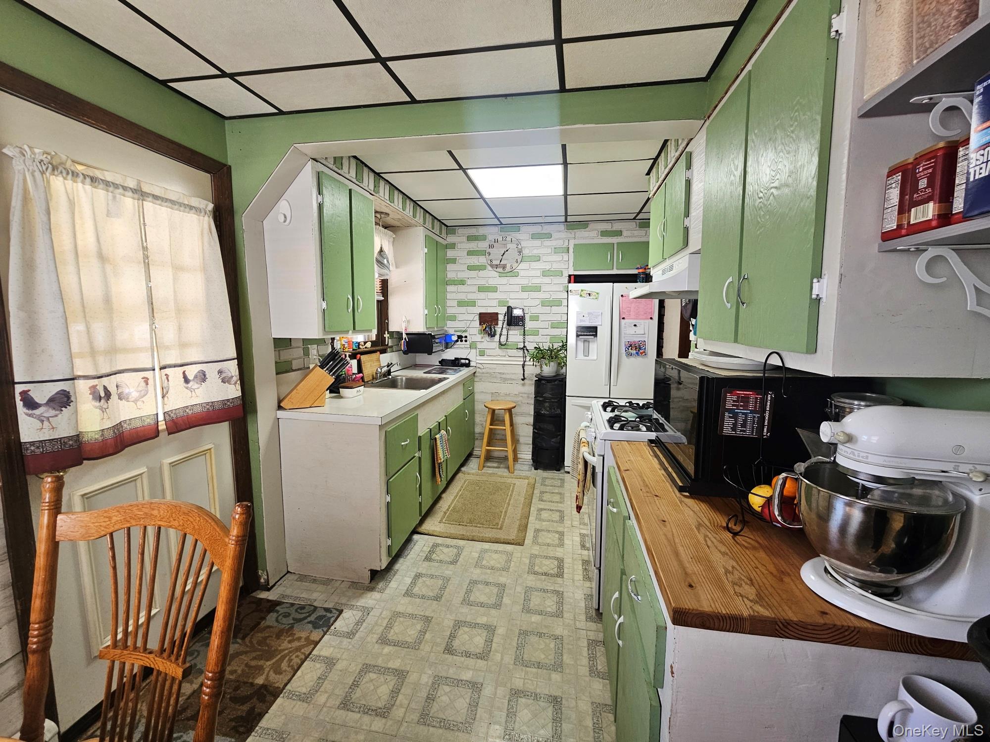 2207 Maple Street Property Photo 6