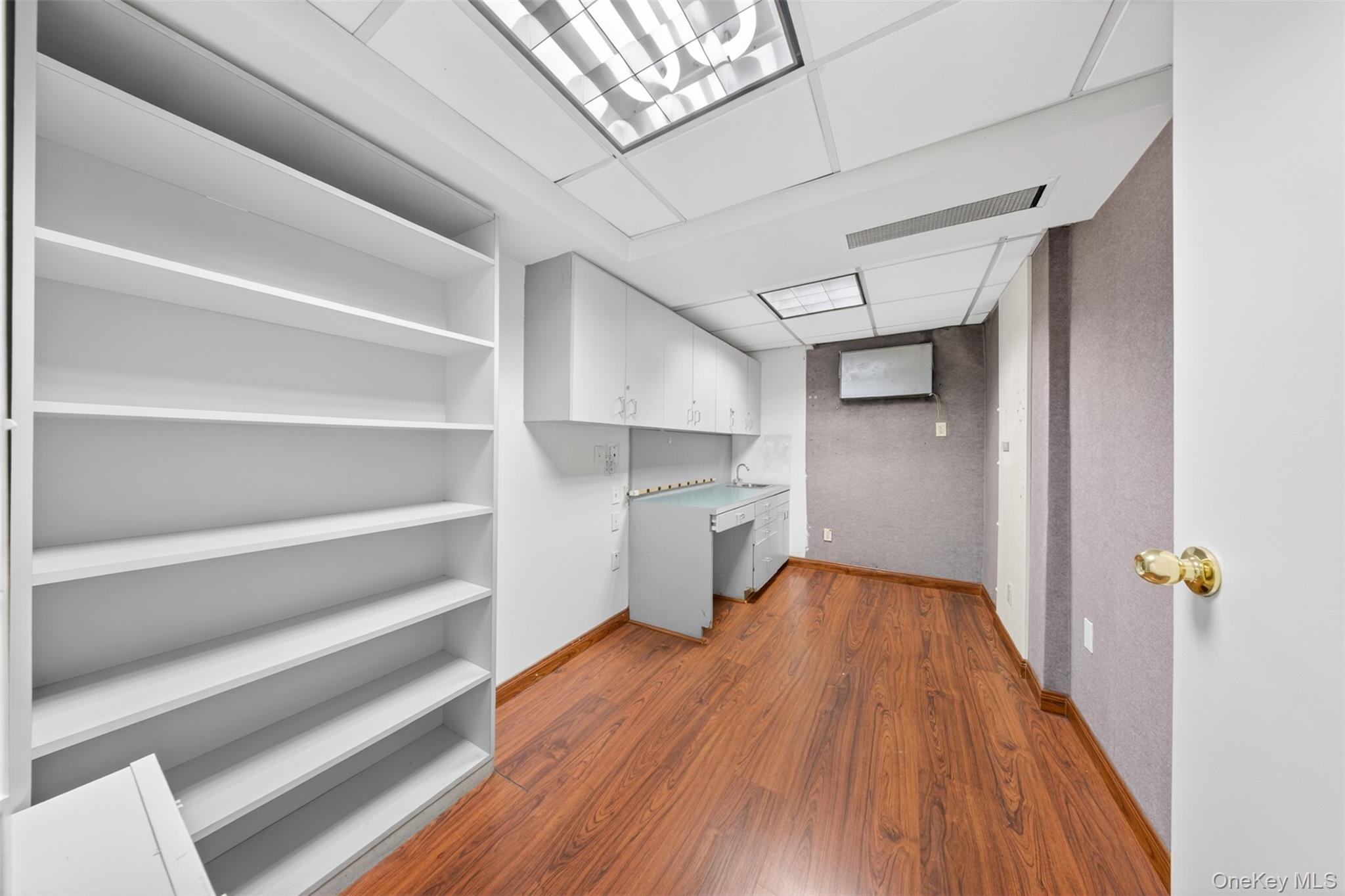 4370 Kissena Boulevard Ste Cd Property Photo 6