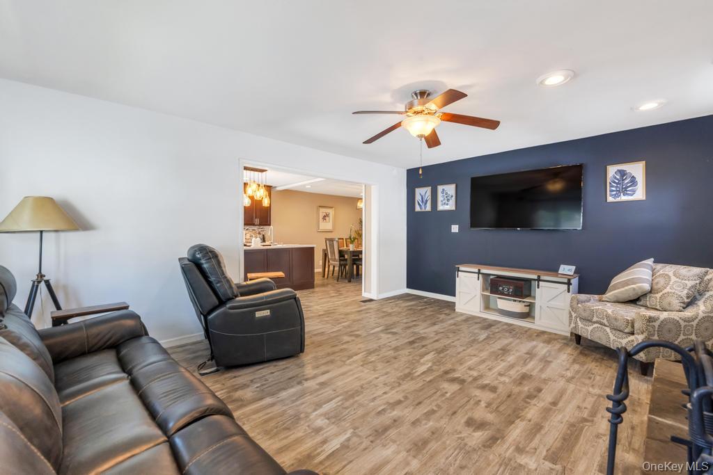 33 Peachtree Lane Property Photo 11