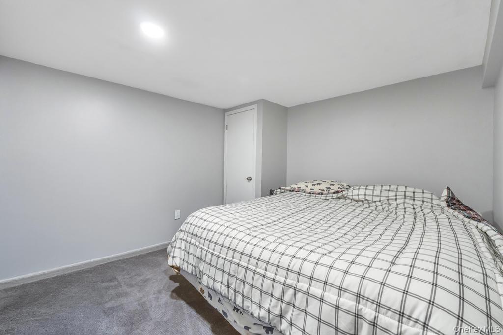 33 Peachtree Lane Property Photo 20