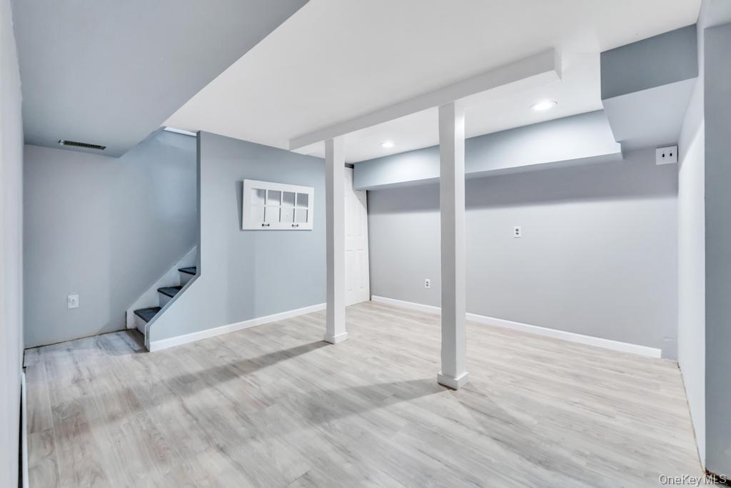 33 Peachtree Lane Property Photo 23
