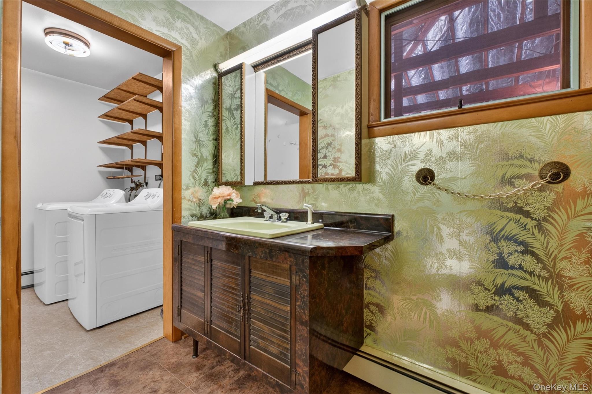 9 Alladin Court Property Photo 11