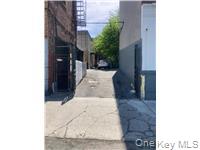 349 S Broadway Property Photo 10