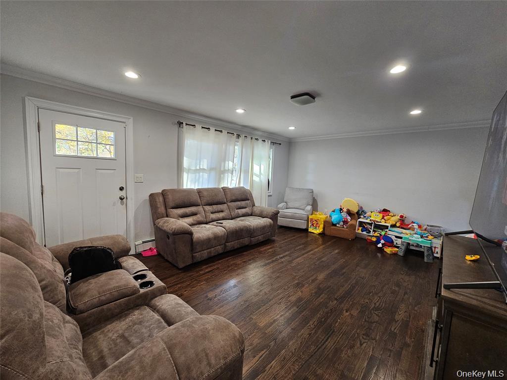 228 Hudson Avenue Property Photo 3