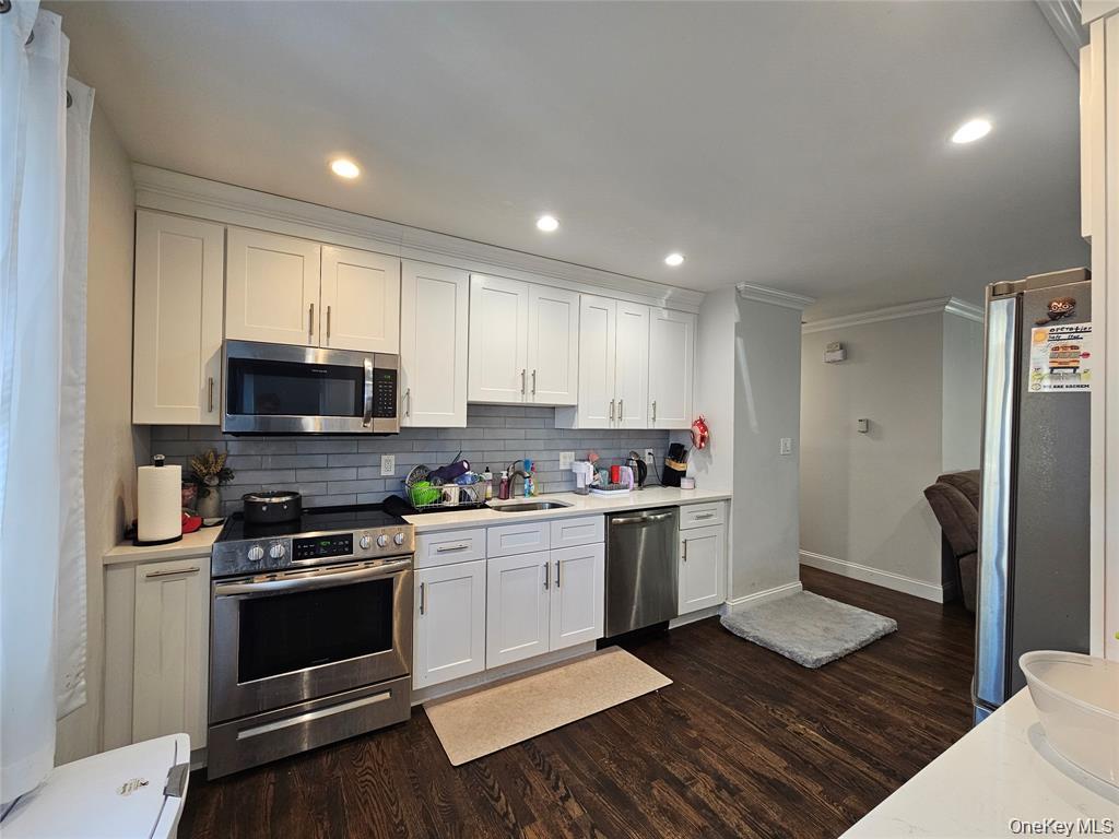 228 Hudson Avenue Property Photo 4