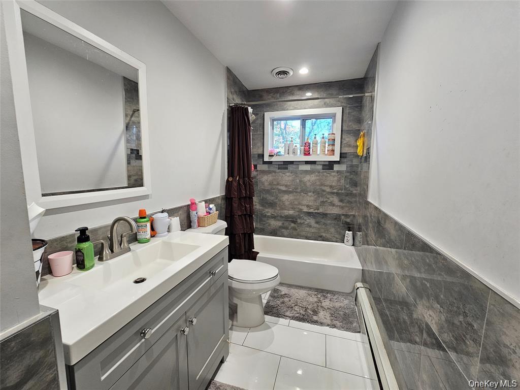 228 Hudson Avenue Property Photo 6
