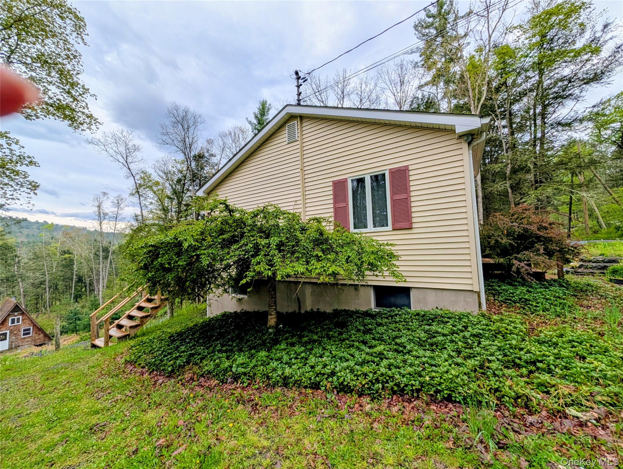 582 Lake Shore Lane Property Photo 12