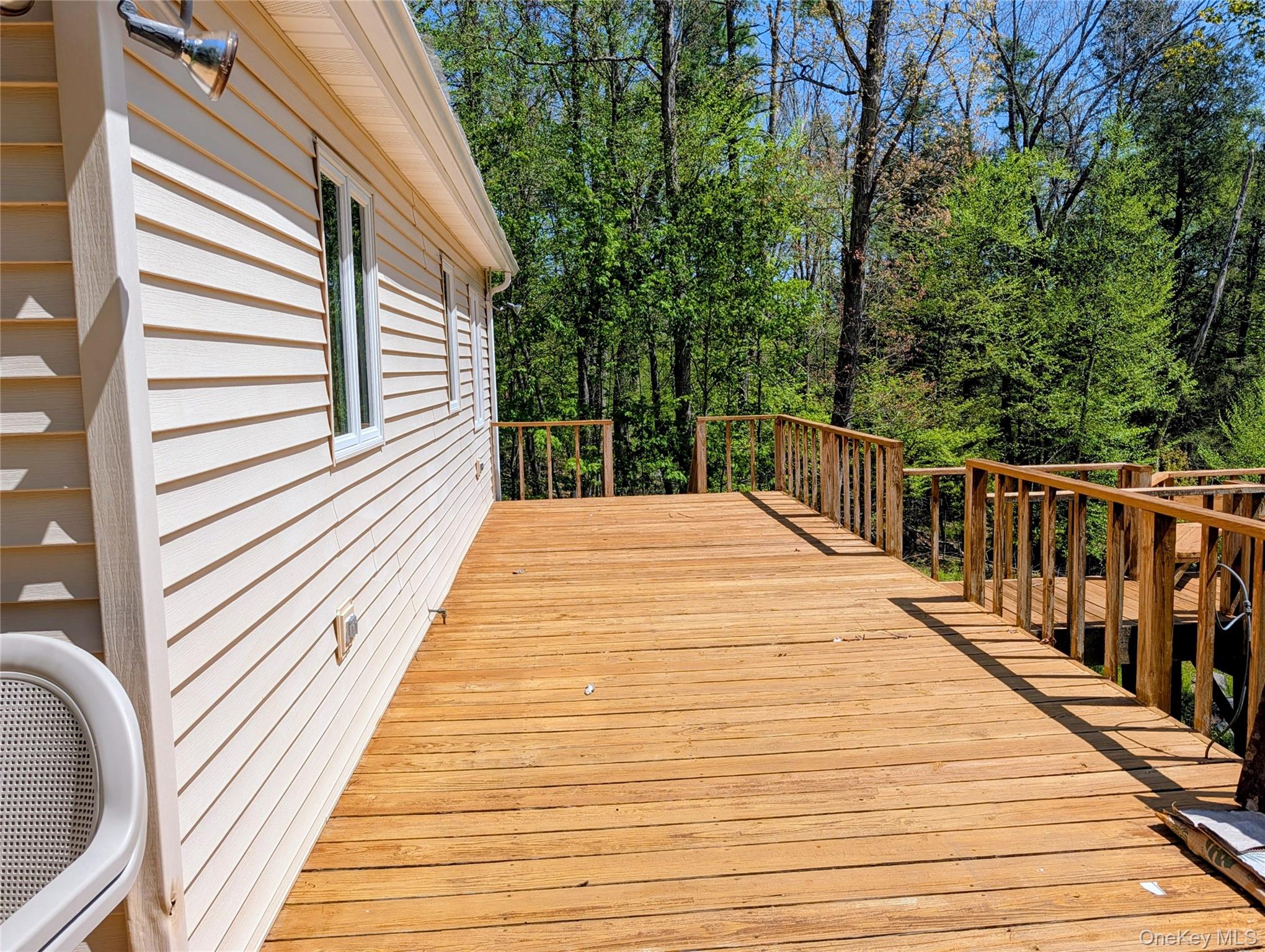 582 Lake Shore Lane Property Photo 14