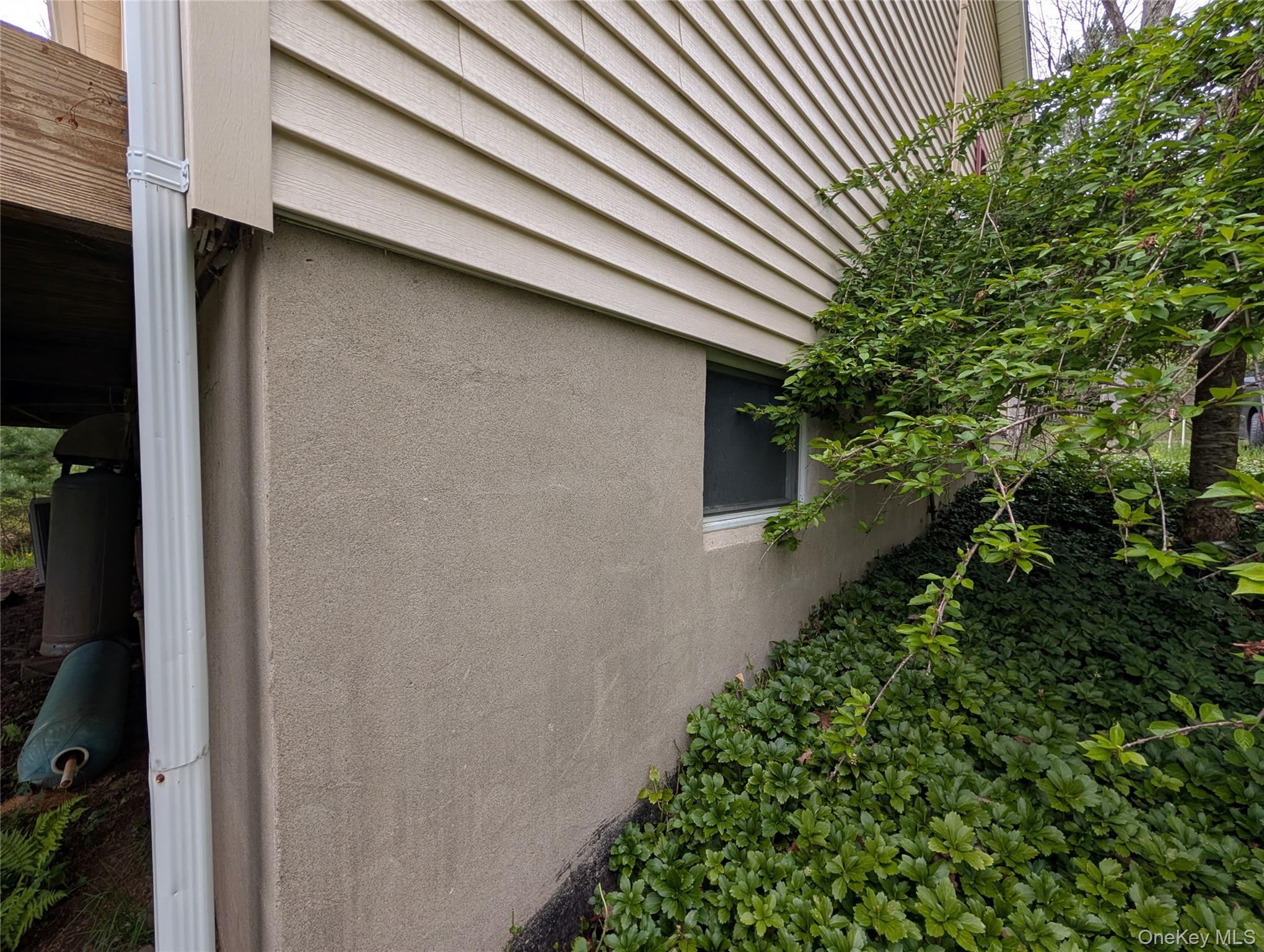 582 Lake Shore Lane Property Photo 15