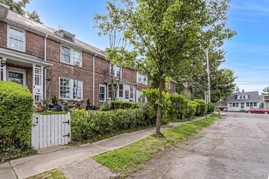 6 Bush Avenue Property Photo 2