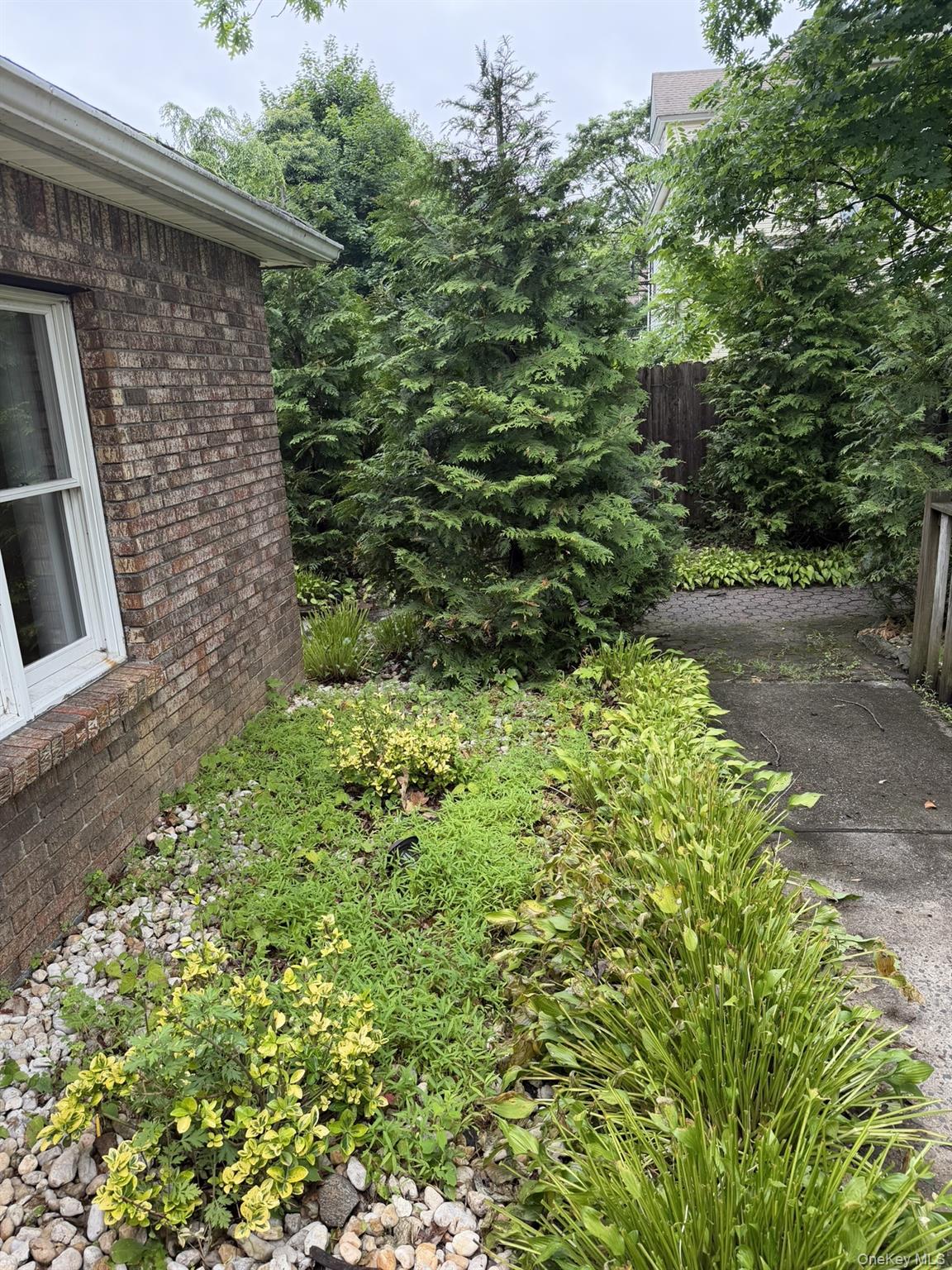 45 S Middletown Road Property Photo 13