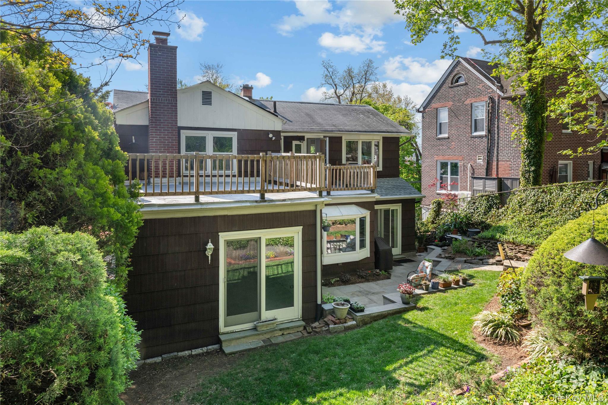 2737 Netherland Avenue Property Photo 18