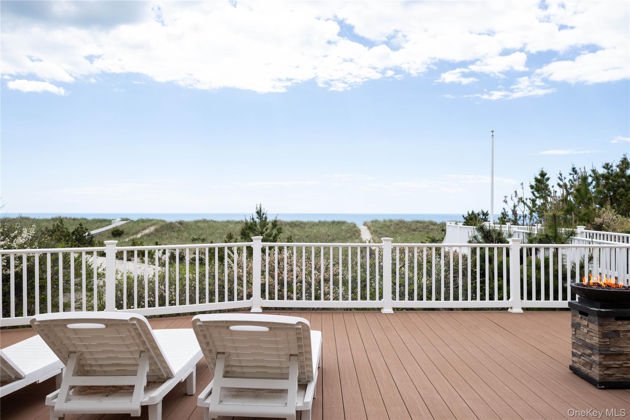 373 Dune Road Property Photo 22
