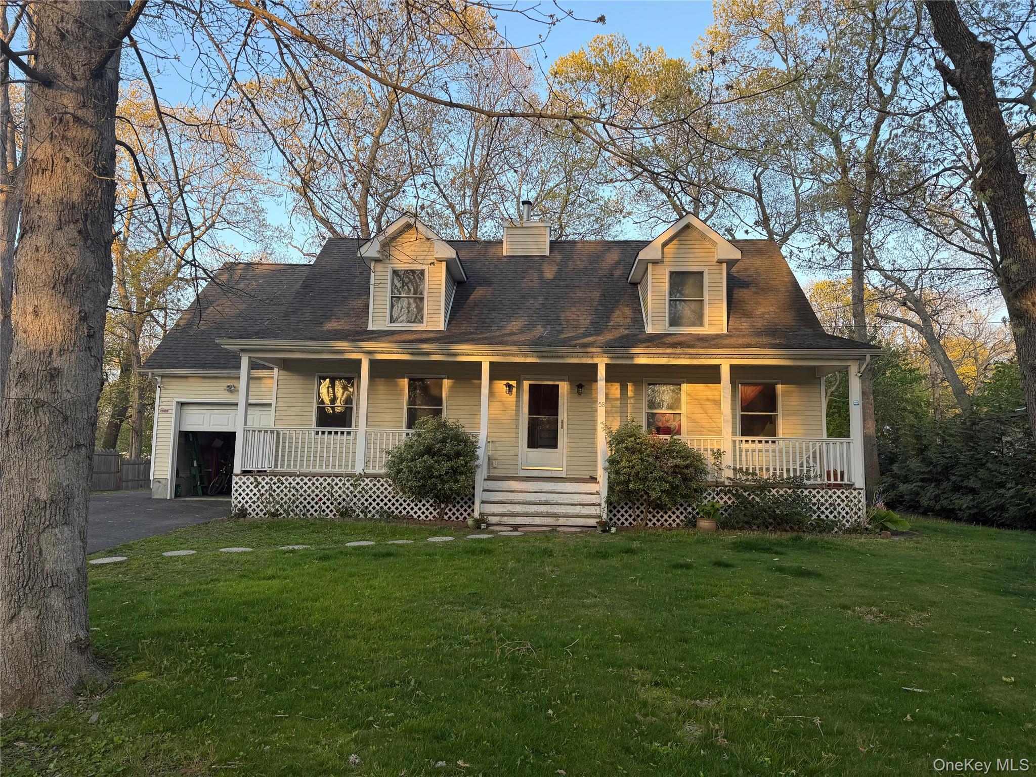 58 Flanders Boulevard Property Photo 1