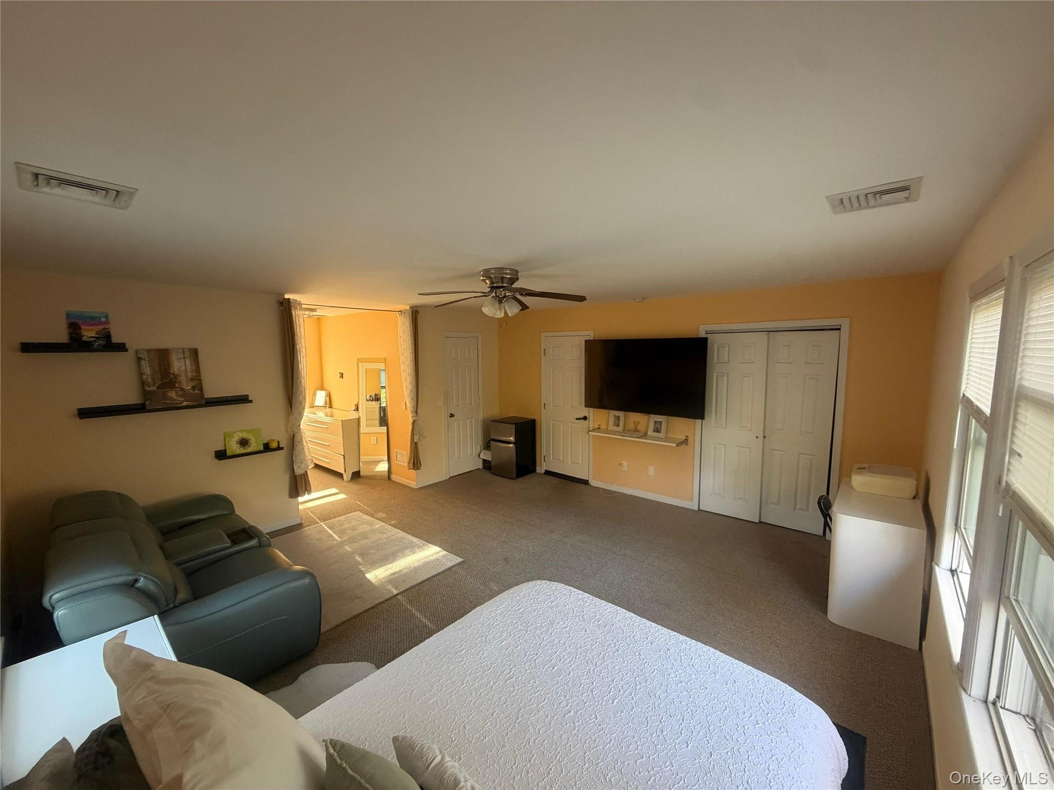 58 Flanders Boulevard Property Photo 7