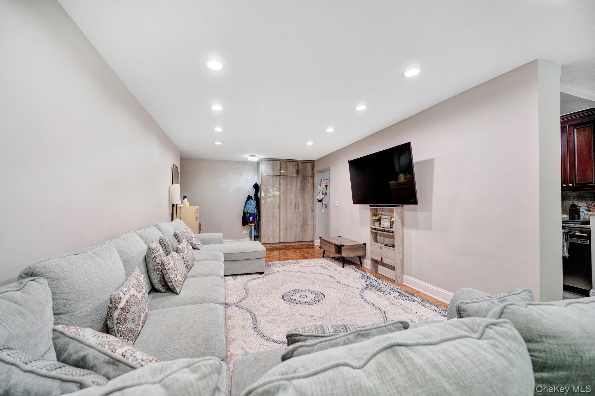 75-34 Bell Boulevard 1e Property Photo 8