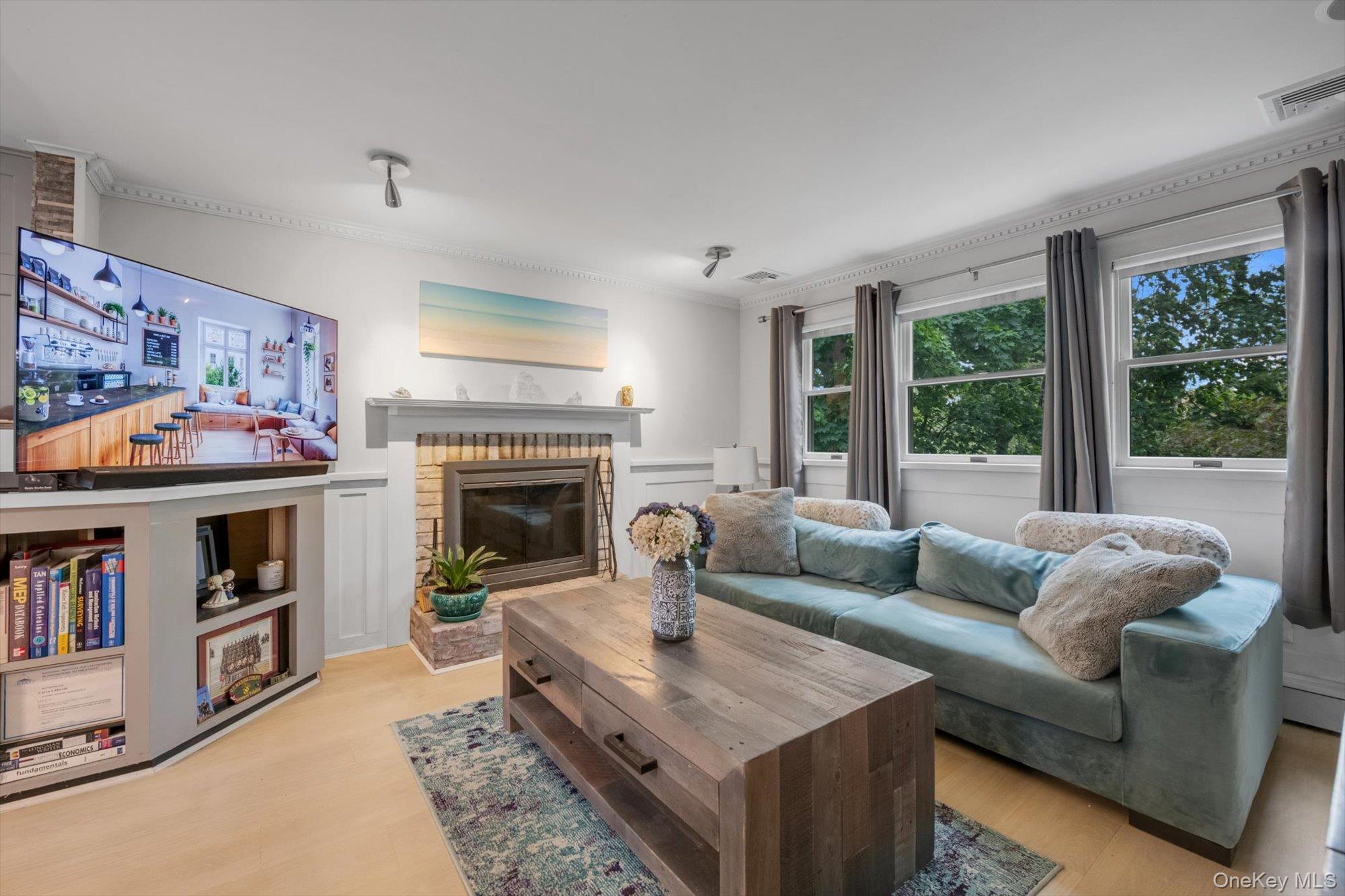 7 Pierson Place Property Photo 3