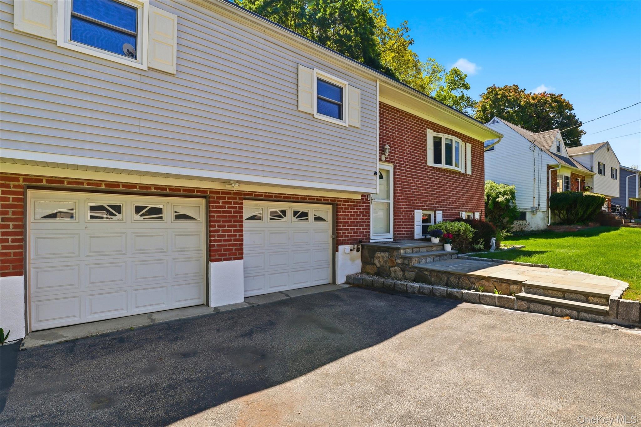 264 Buttonwood Avenue Property Photo 4