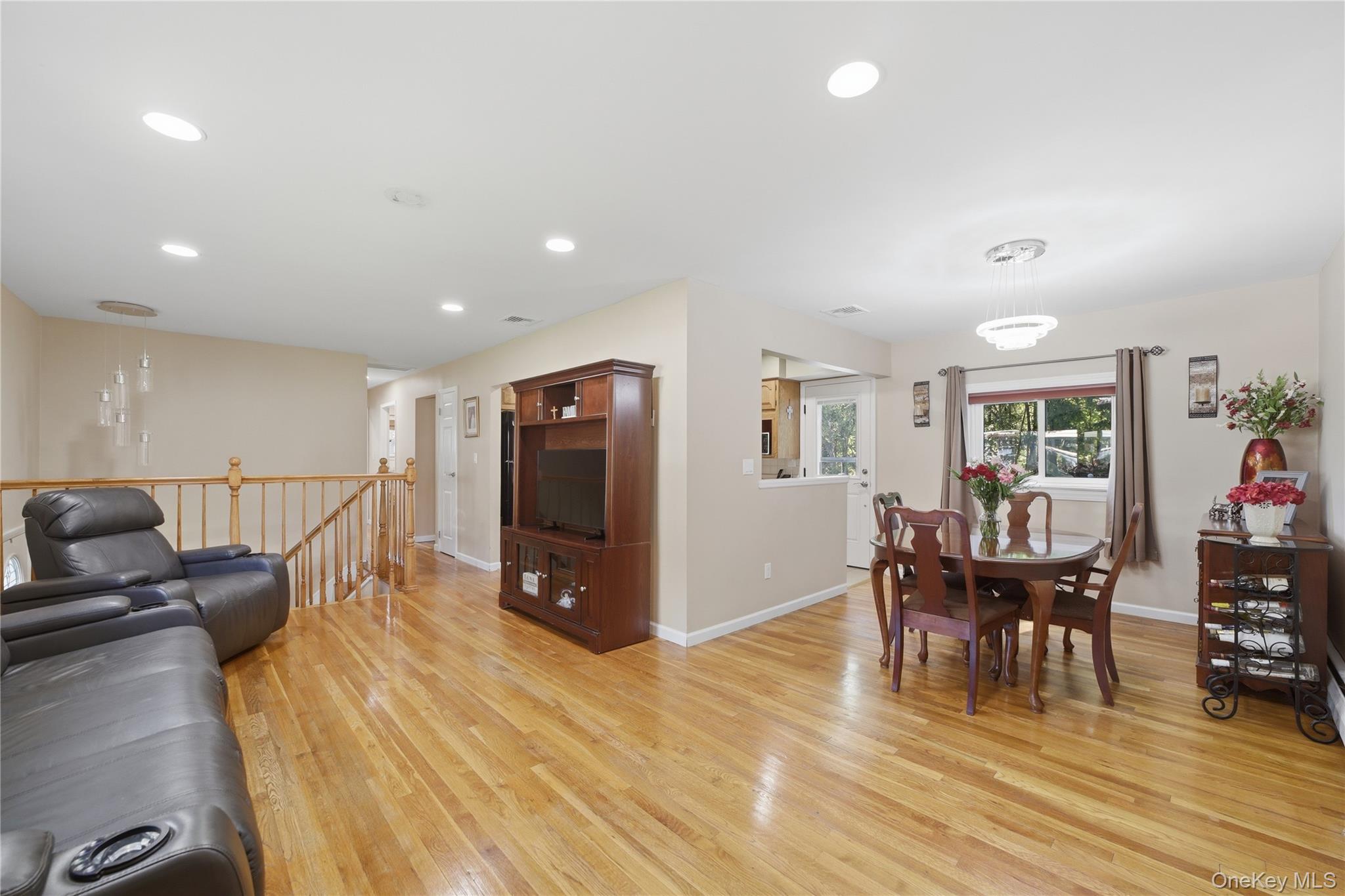 264 Buttonwood Avenue Property Photo 11