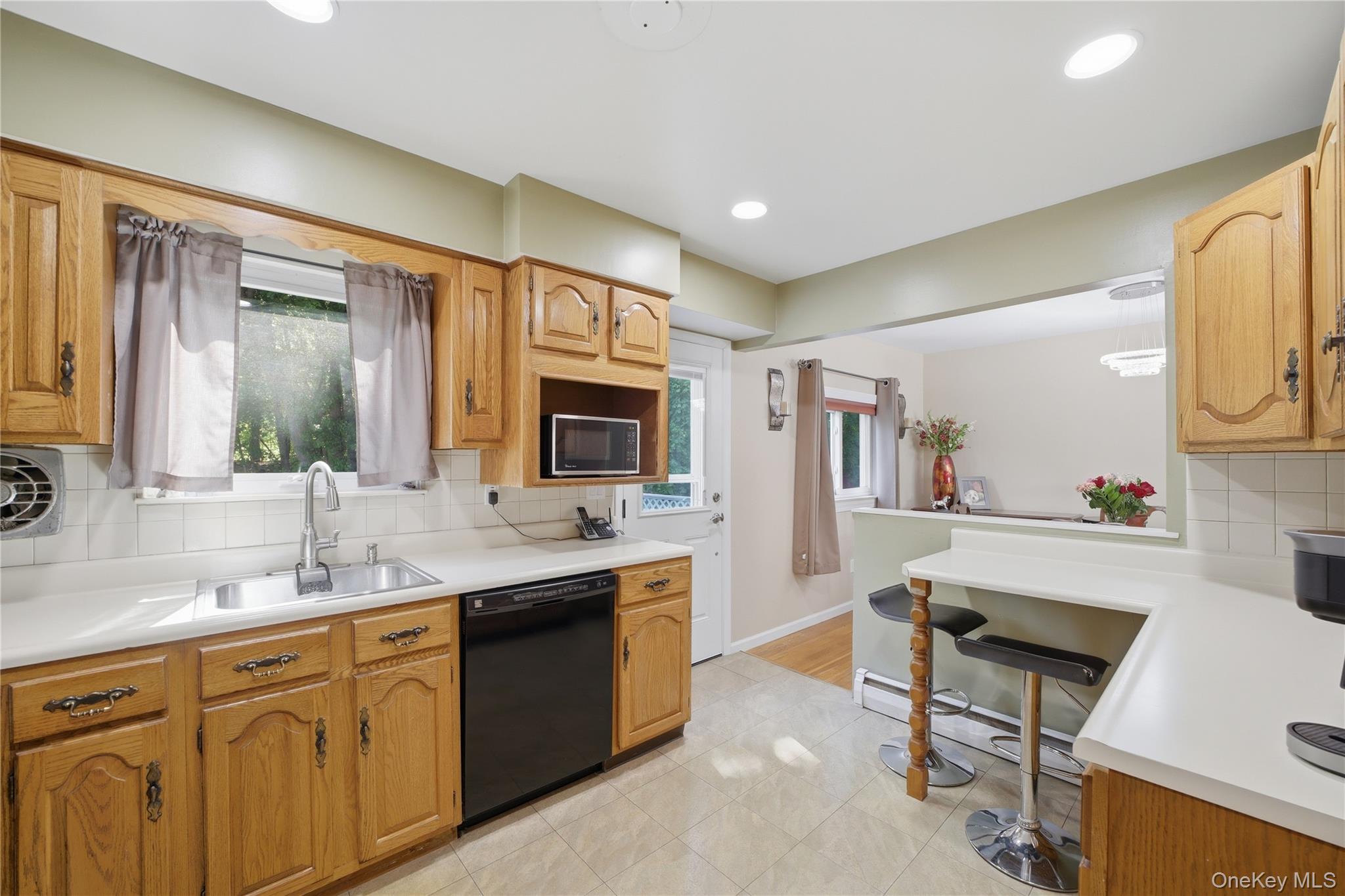 264 Buttonwood Avenue Property Photo 14