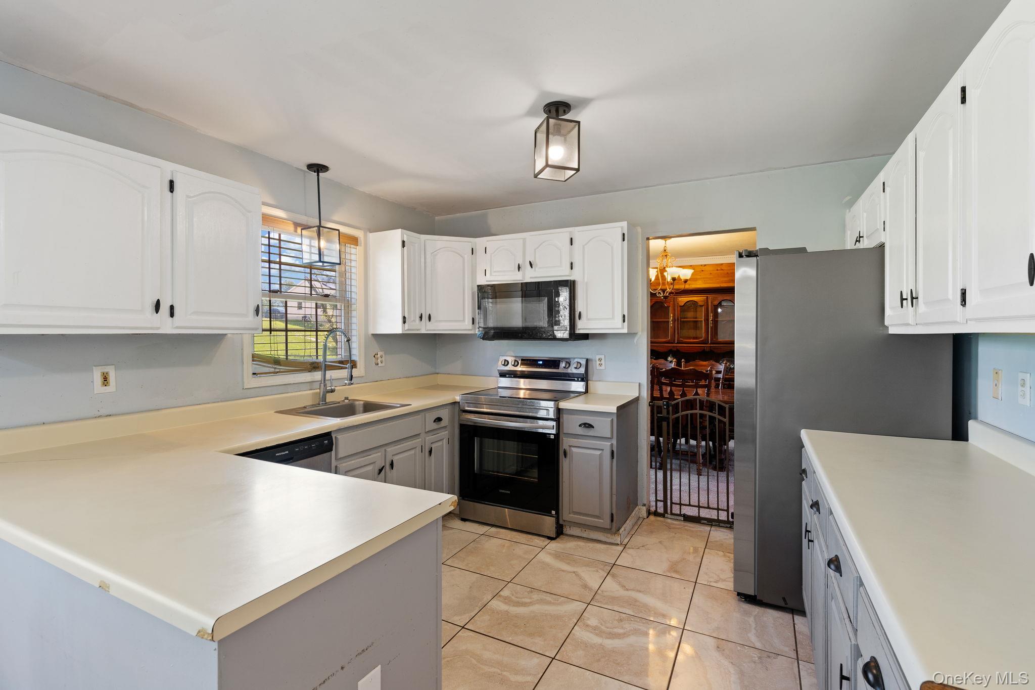 4 Brook Court Property Photo 2