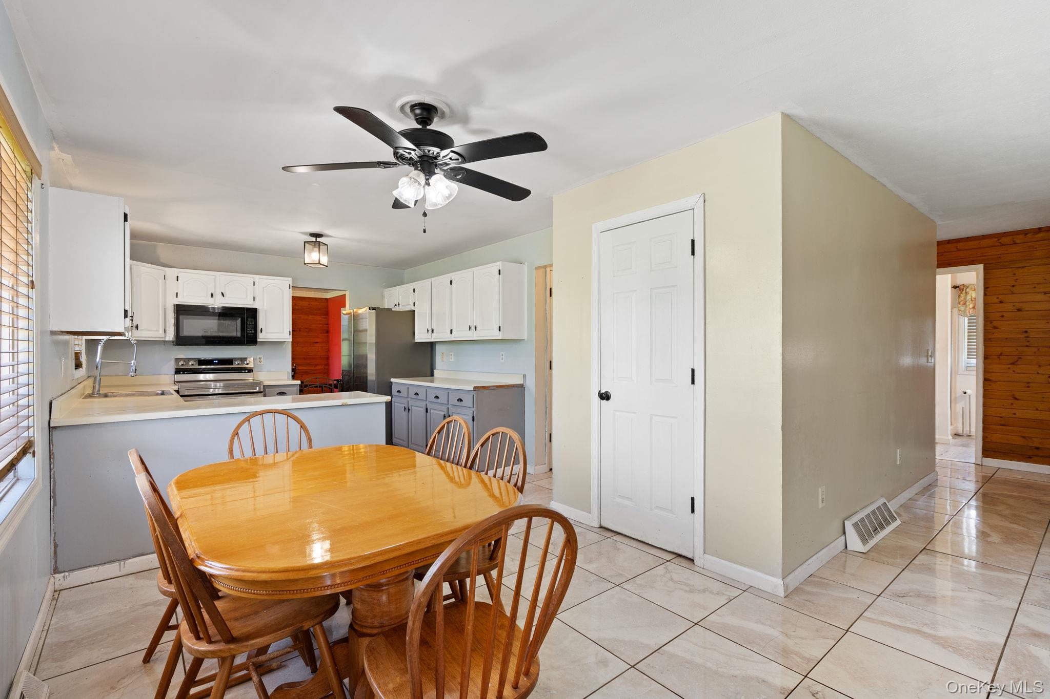 4 Brook Court Property Photo 4