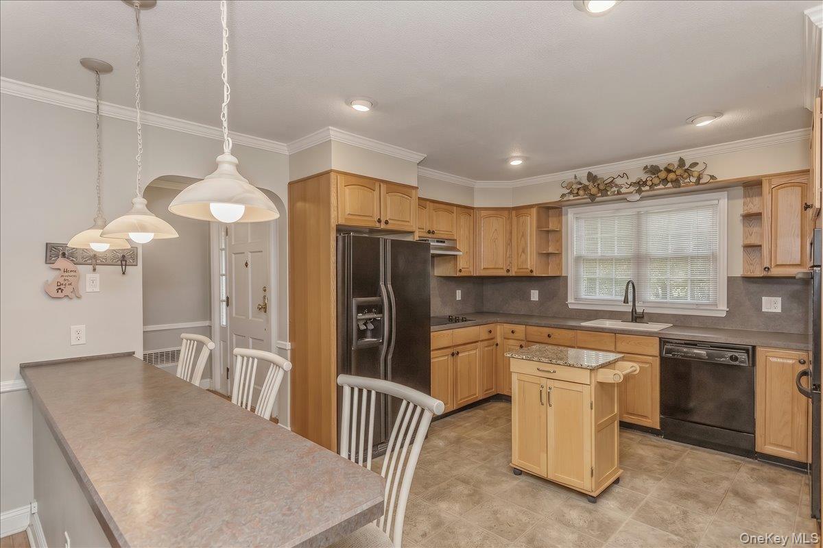 36 Roosevelt Place Property Photo 6