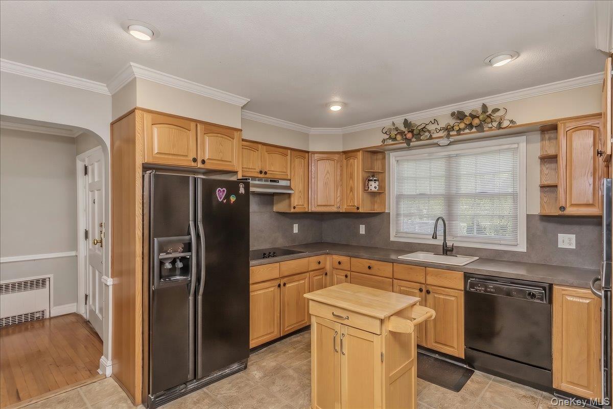 36 Roosevelt Place Property Photo 7