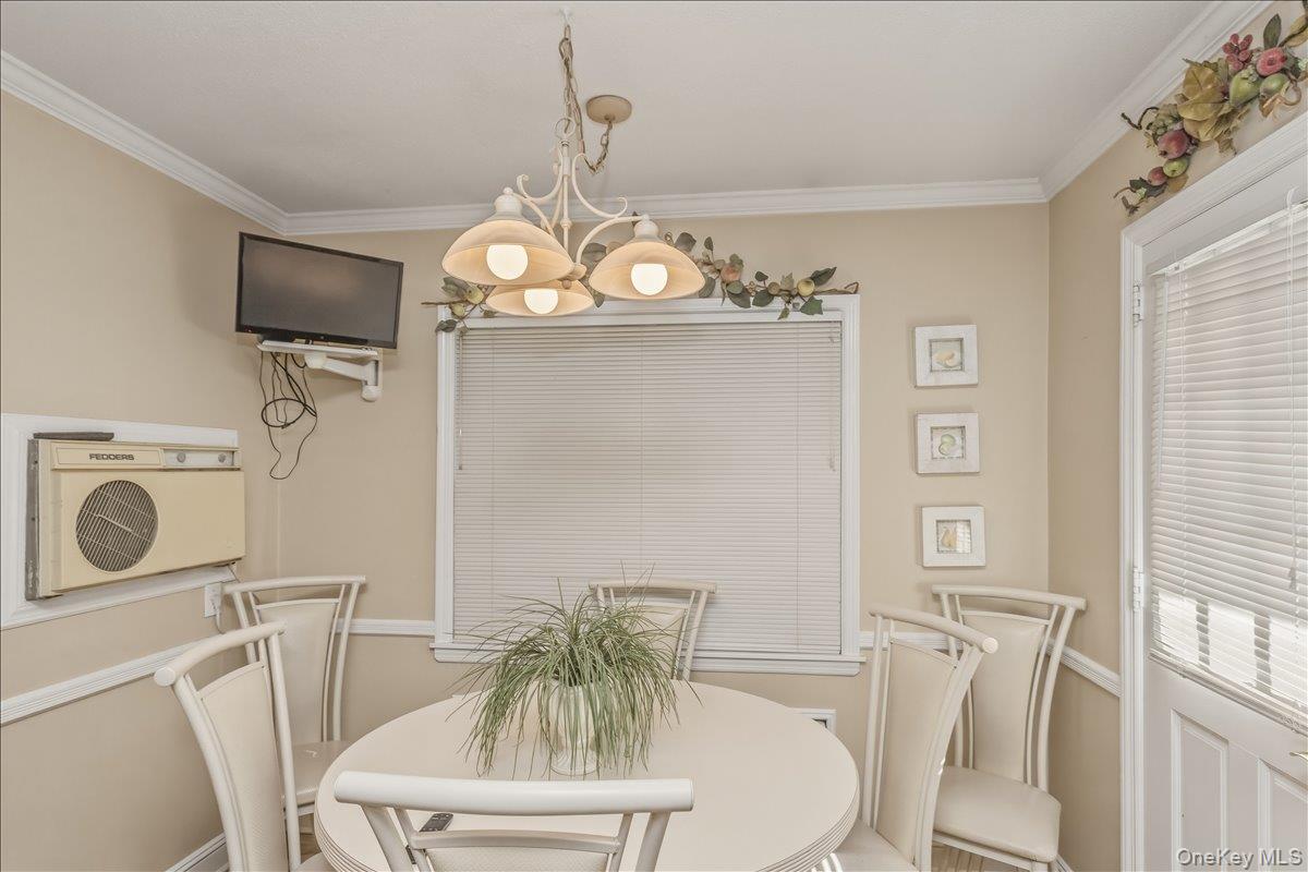 36 Roosevelt Place Property Photo 8