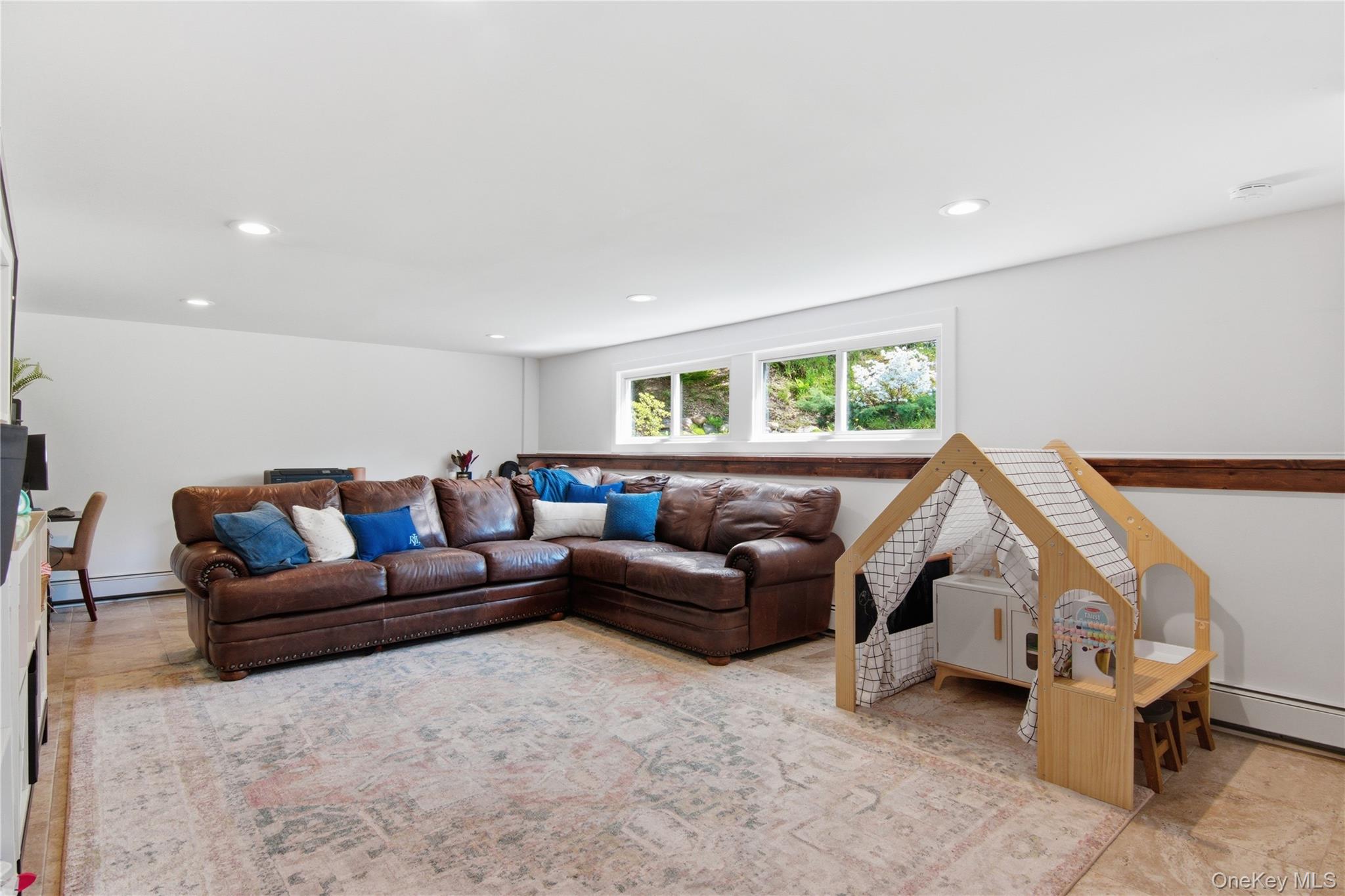 61 Bankside Drive Property Photo 24