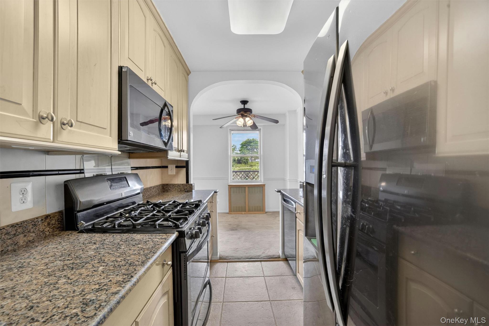 1853 Central Park Ave 7m Property Photo 12