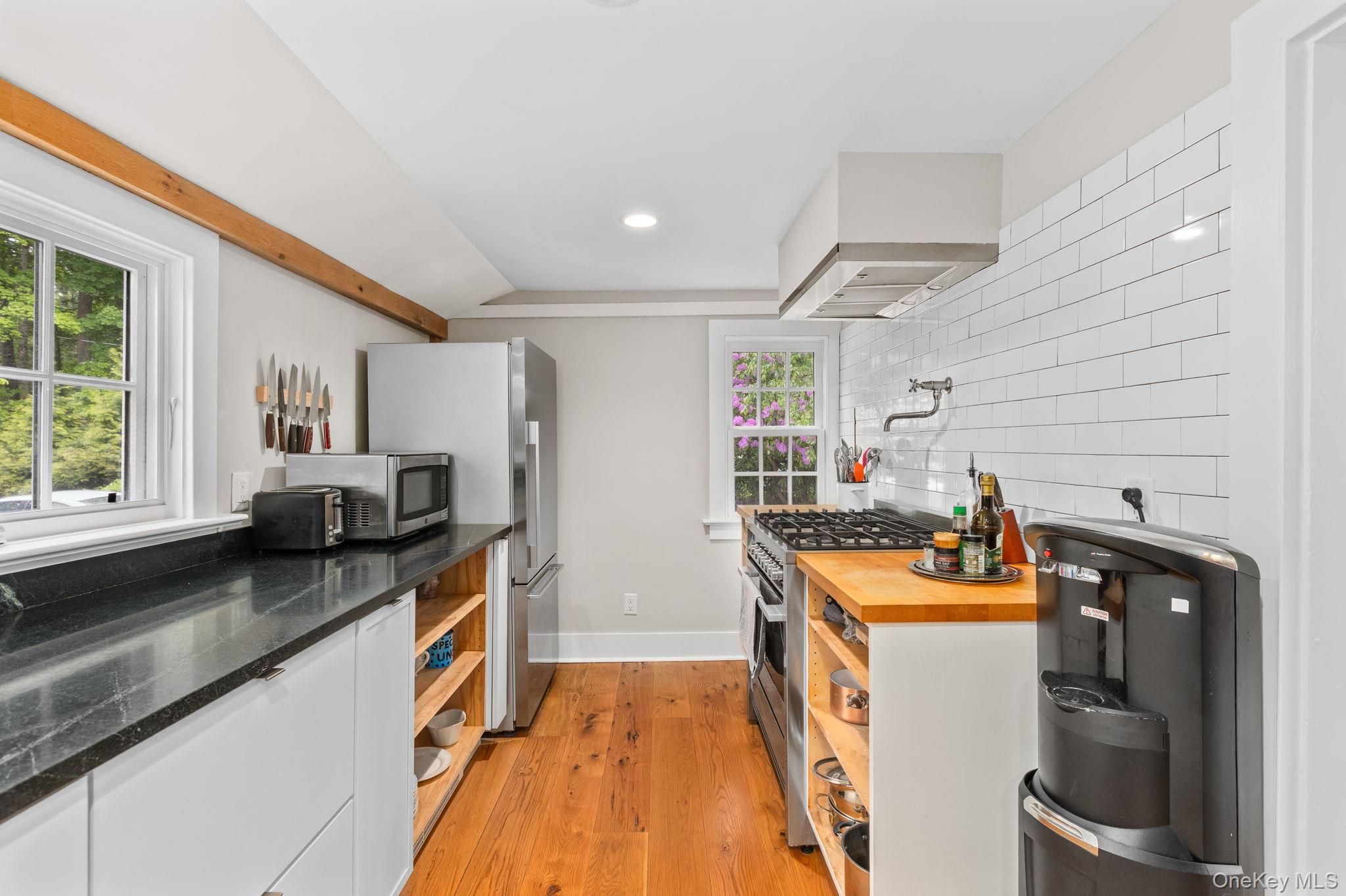 23 Pound Ridge Road Property Photo 14