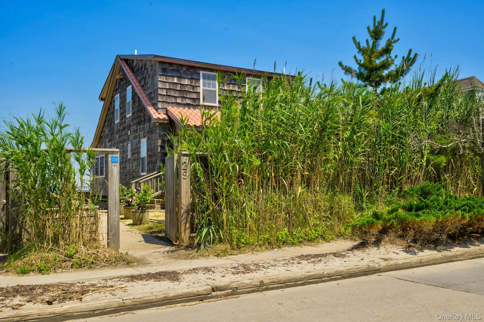 29 E Bayview Avenue Property Photo 6