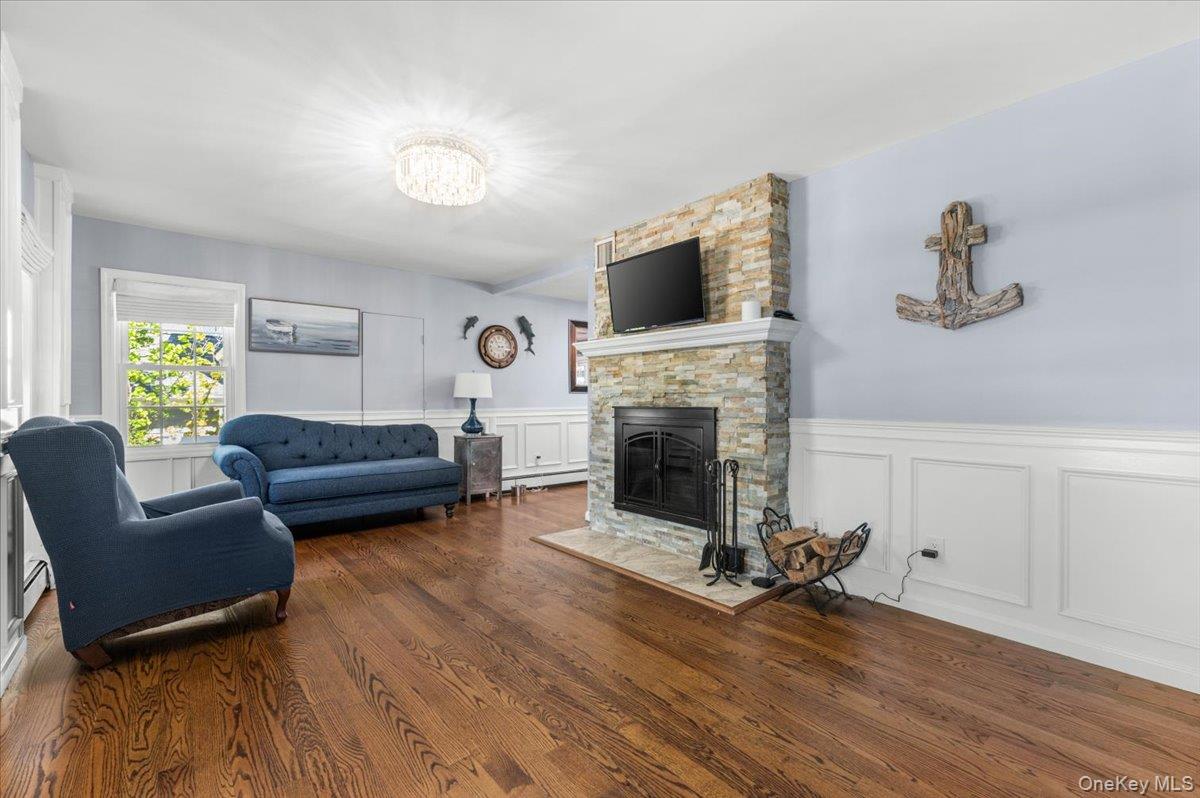 2968 Islip Court Property Photo 6