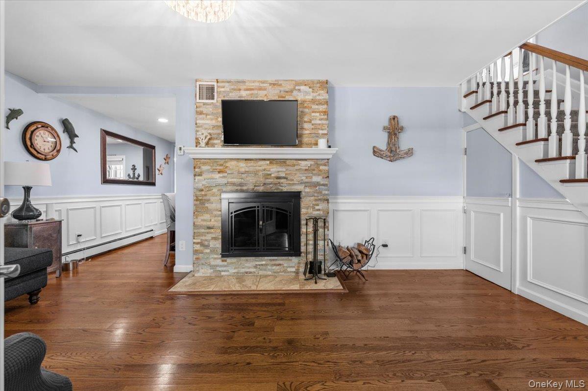 2968 Islip Court Property Photo 7