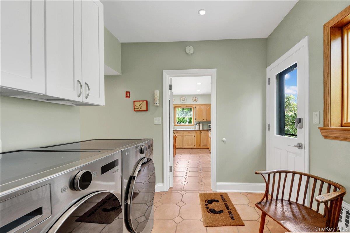 184 Commonwealth Avenue Property Photo 10