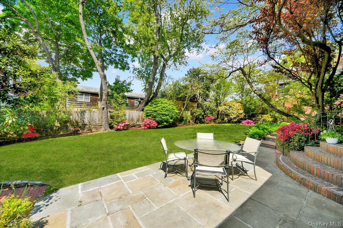 184 Commonwealth Avenue Property Photo 11