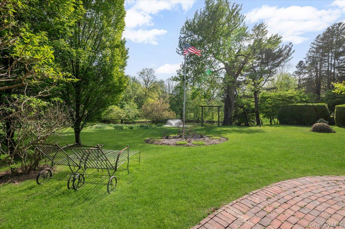 4 Roads End Property Photo 39